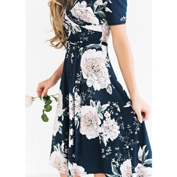 Robe Blanche à Fleurs Bleues – Image 4