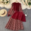 Robe Rouge Fleurie Courte – Image 3
